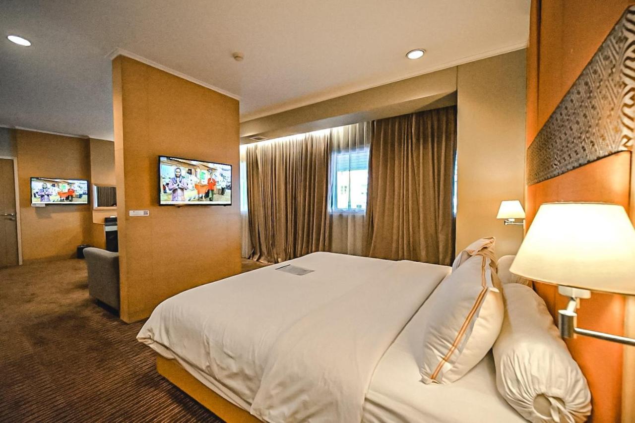 All Sedayu Hotel Kelapa Gading Джакарта Экстерьер фото
